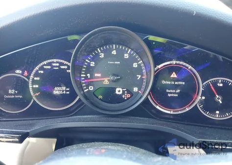 2023 Porsche Cayenne Platinum Edition z USA, uszkodzony, nr VIN WP1AA2AY8PDA06020